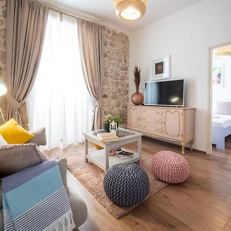 Flora-Heartbeat Old City Three Bedrooms Apartment 杜布罗夫尼克 外观 照片