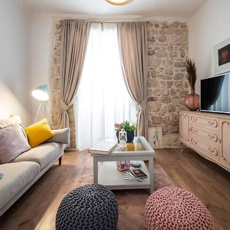 Flora-Heartbeat Old City Three Bedrooms Apartment 杜布罗夫尼克 外观 照片