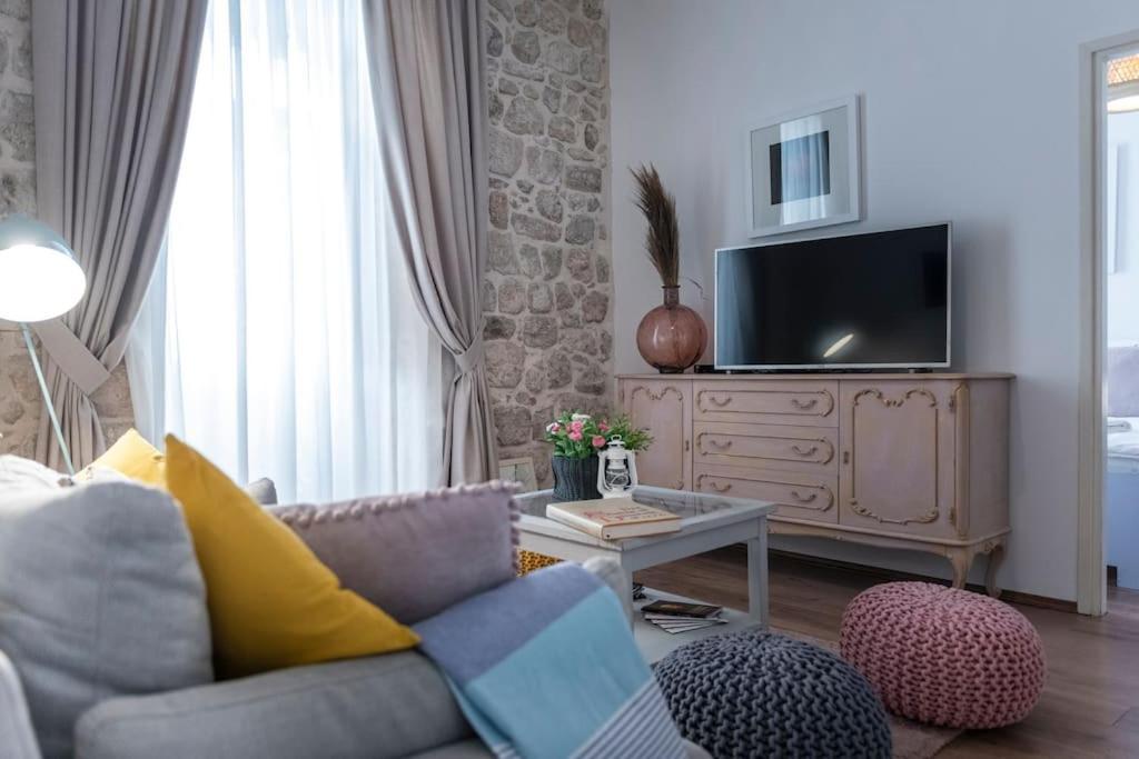 Flora-Heartbeat Old City Three Bedrooms Apartment 杜布罗夫尼克 外观 照片