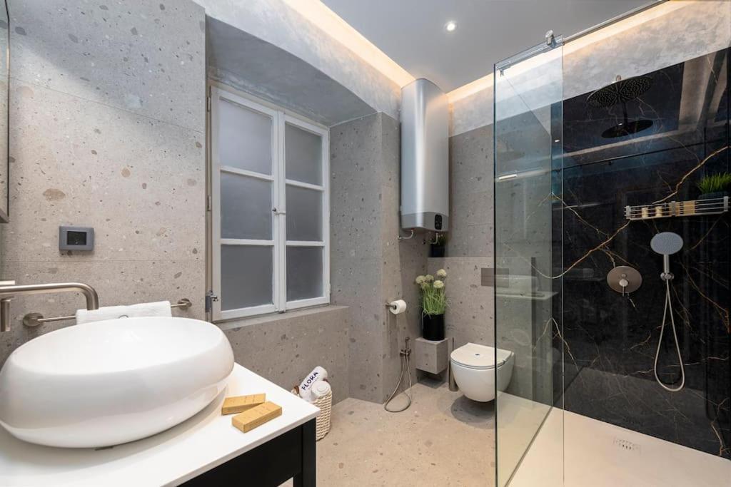 Flora-Heartbeat Old City Three Bedrooms Apartment 杜布罗夫尼克 外观 照片