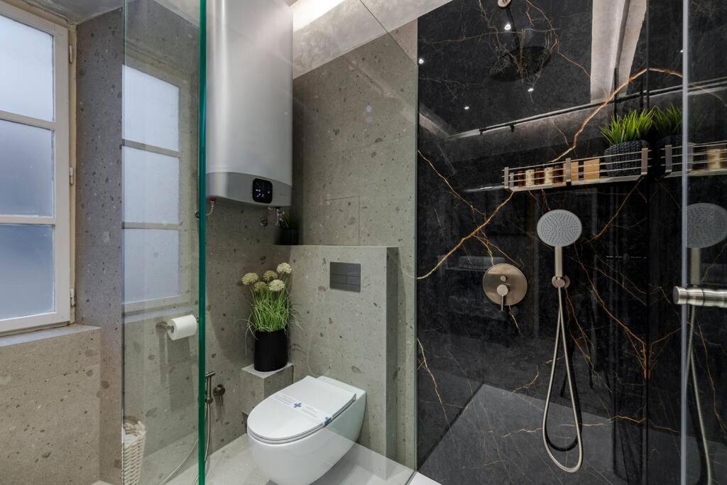 Flora-Heartbeat Old City Three Bedrooms Apartment 杜布罗夫尼克 外观 照片