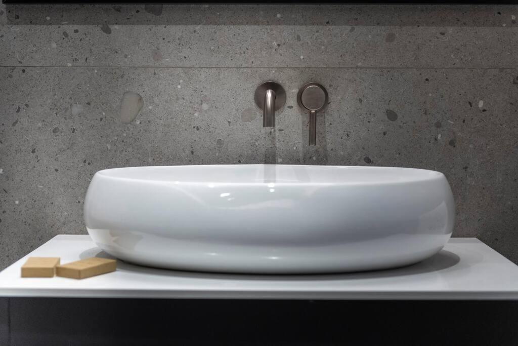 Flora-Heartbeat Old City Three Bedrooms Apartment 杜布罗夫尼克 外观 照片