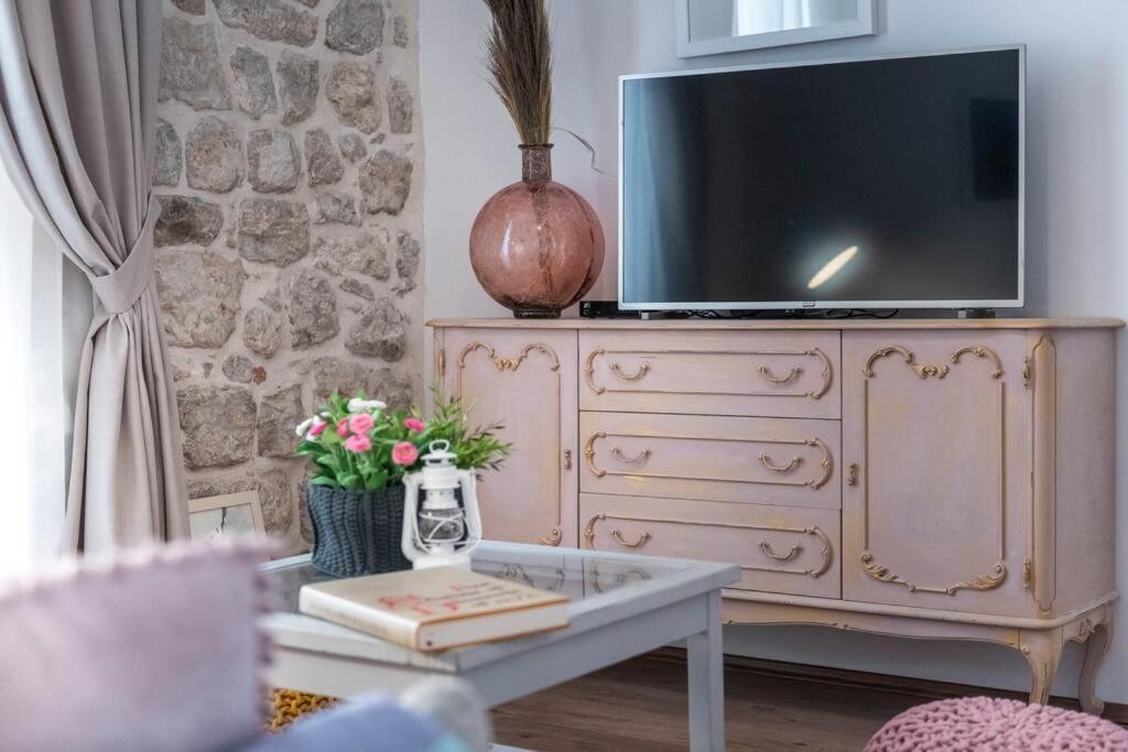 Flora-Heartbeat Old City Three Bedrooms Apartment 杜布罗夫尼克 外观 照片
